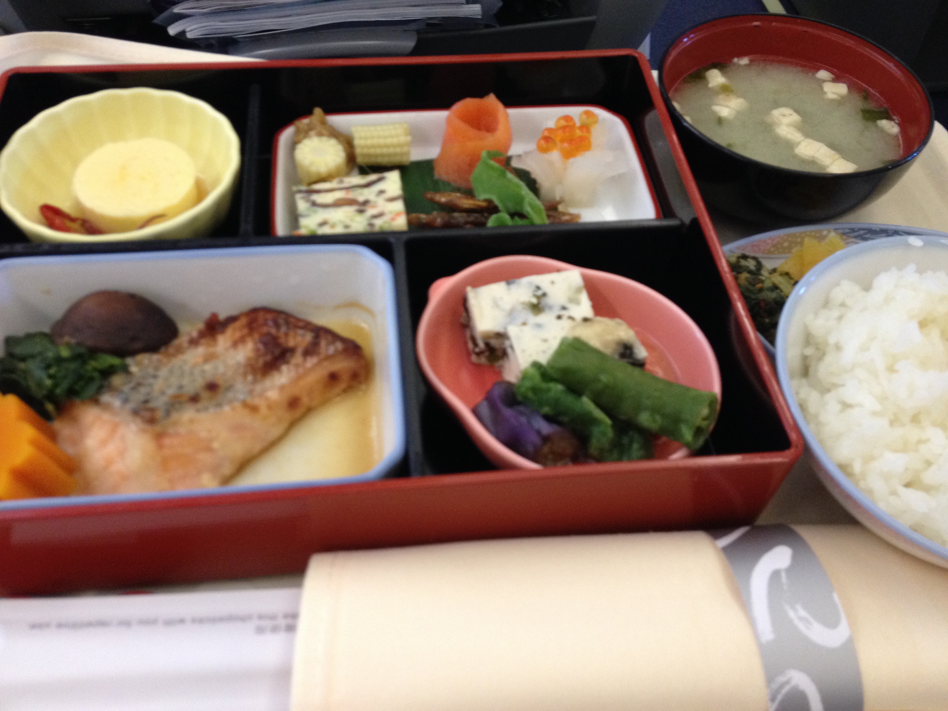 中華航空 チャイナエアライン ビジネスクラス搭乗記 台北 大阪 早期退職後の人生を旅で楽しむ